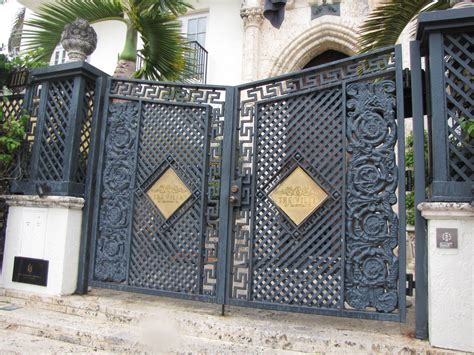 versace gates|versace mansion.